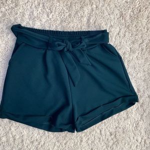 CUTE SHORTS GREEN/ BLUE